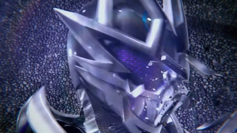 The muzzle on Kamen Rider My-Th’s Wolf Frame shatters away from his face in Kamen Rider My-Th 04.